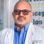 Dr. Ricardo López